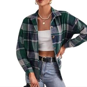 Oversized flannel plaid shacket jacket size M